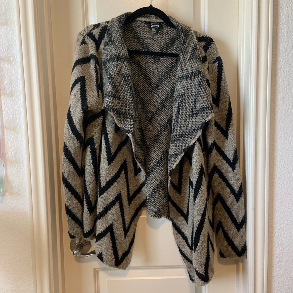 Chevron Pattern Cardigan Sweater